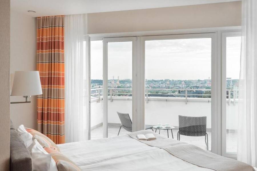 Suite 209